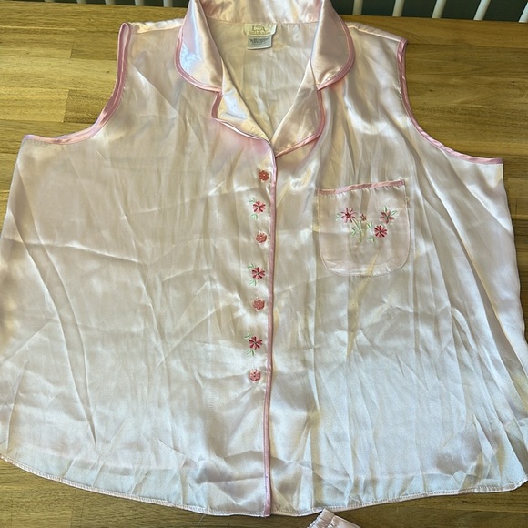 L.A.INTIMATES ⭐️ VINTAGE satin pajama set - Picture 2 of 4